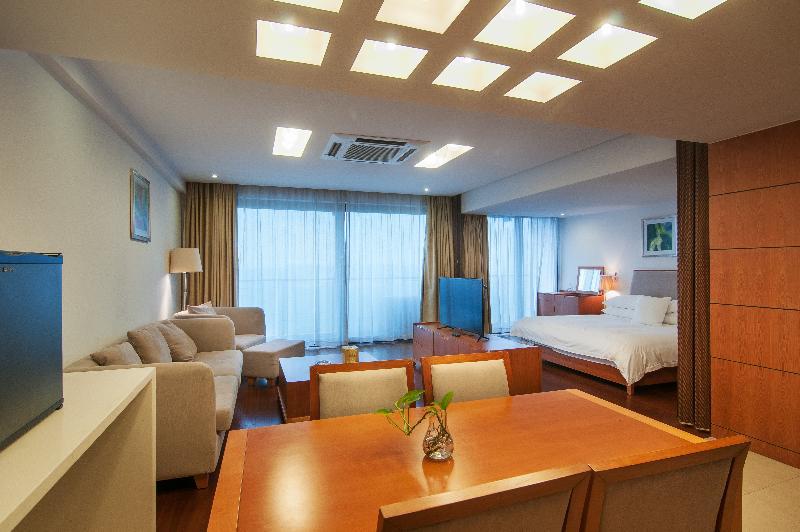 Gloria Plaza Hotel Kangqiao Shanghai Bagian luar foto