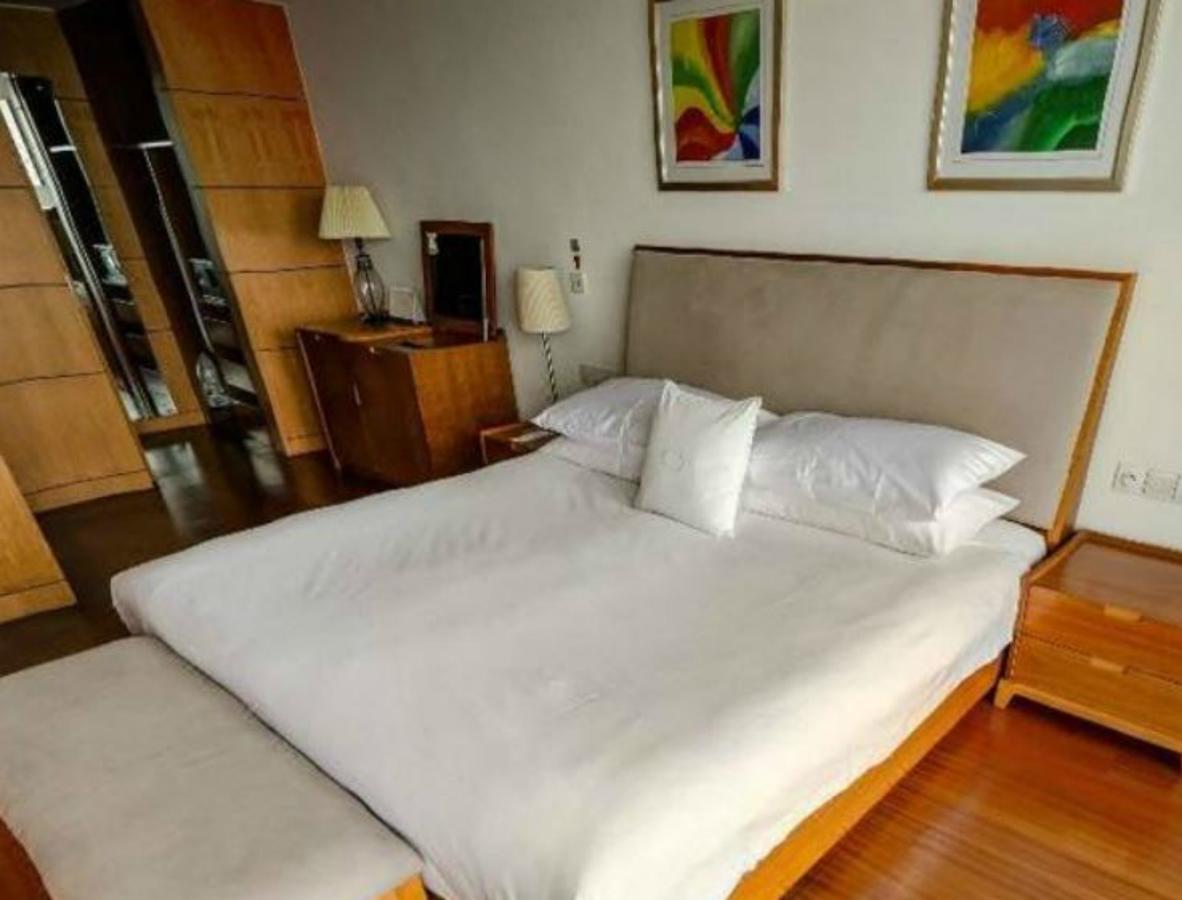 Gloria Plaza Hotel Kangqiao Shanghai Bagian luar foto