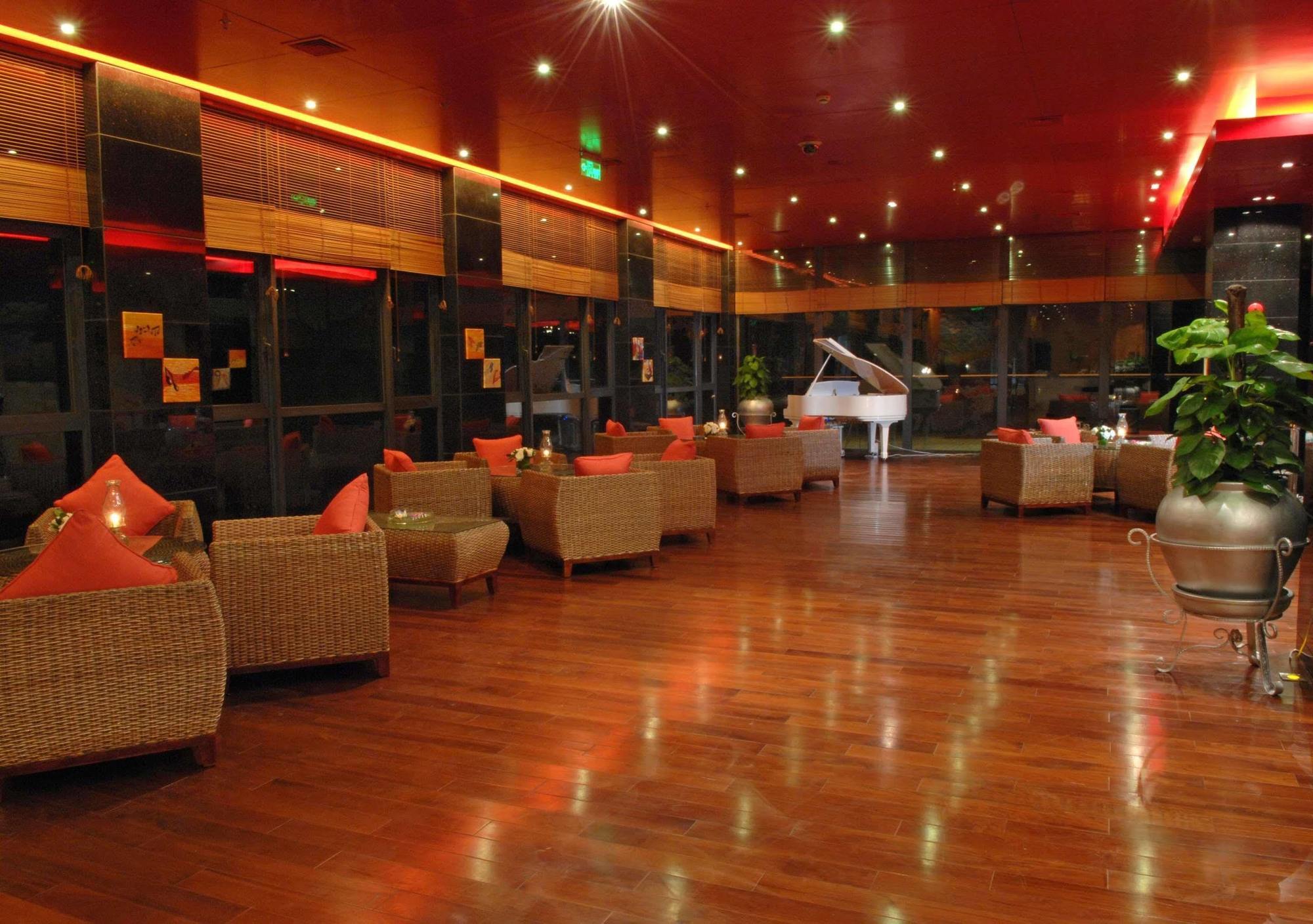 Gloria Plaza Hotel Kangqiao Shanghai Restoran foto